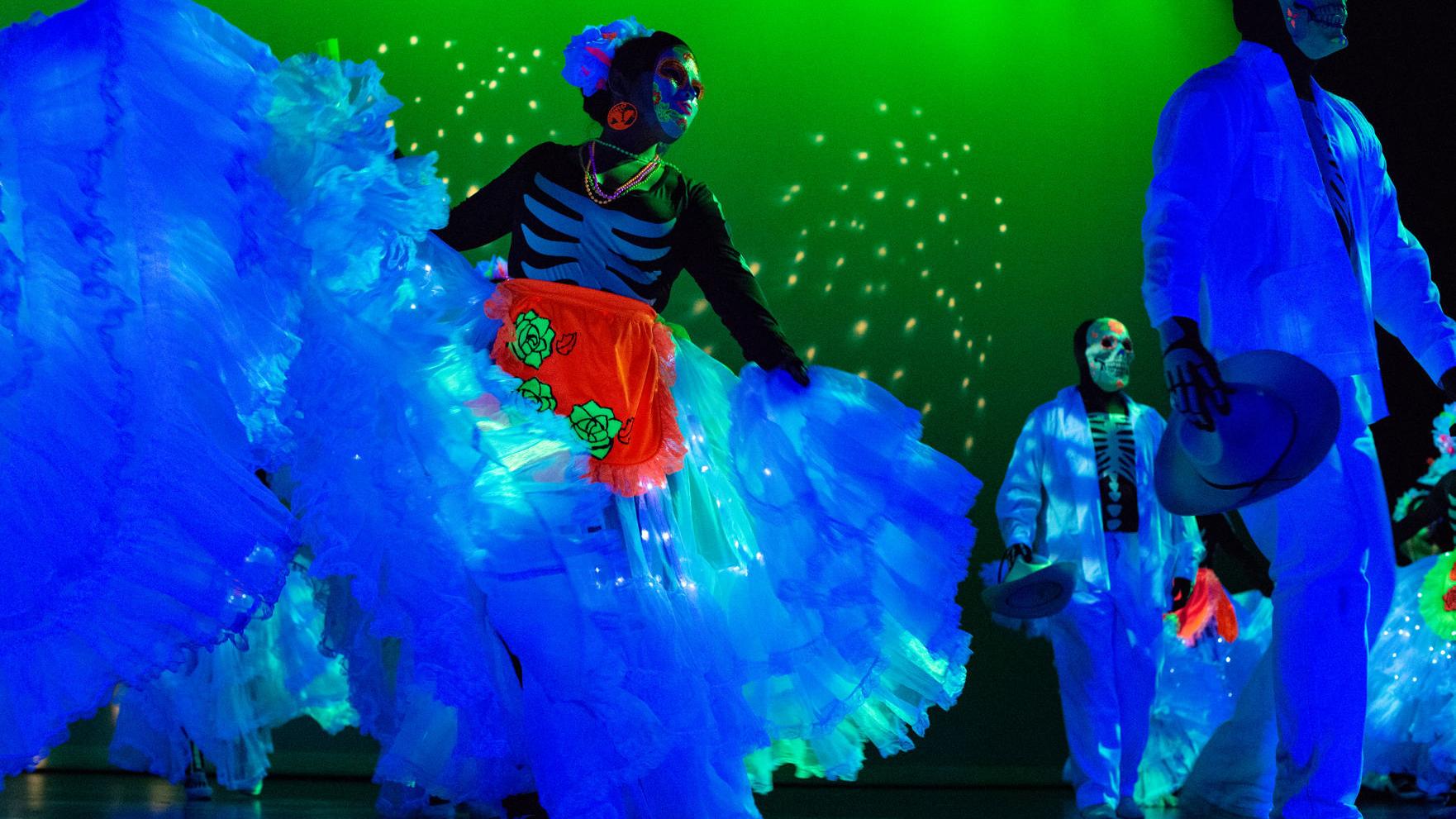 Danza, brillo y tradición en el recital de Viva Performing Arts